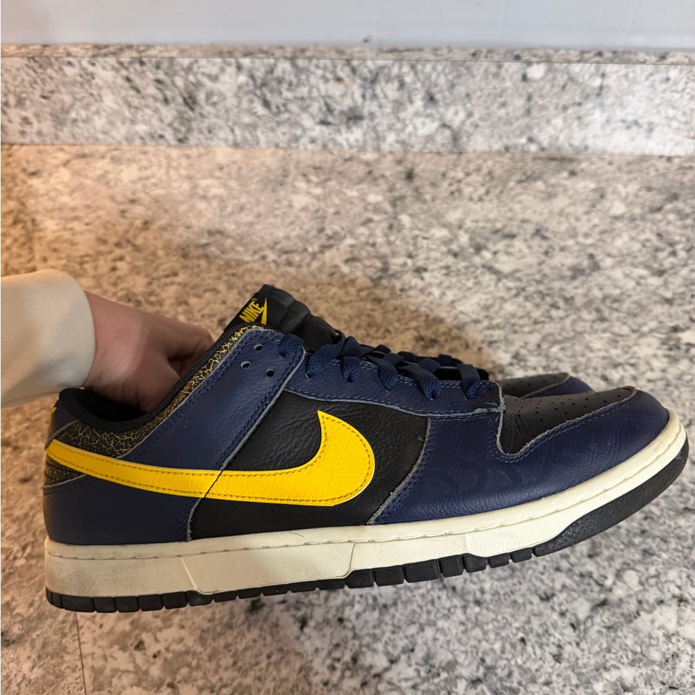 Nike Men's Navy and Yellow Sneakers